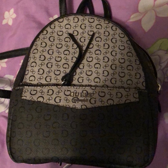 Mini guess back bag - Picture 4 of 4